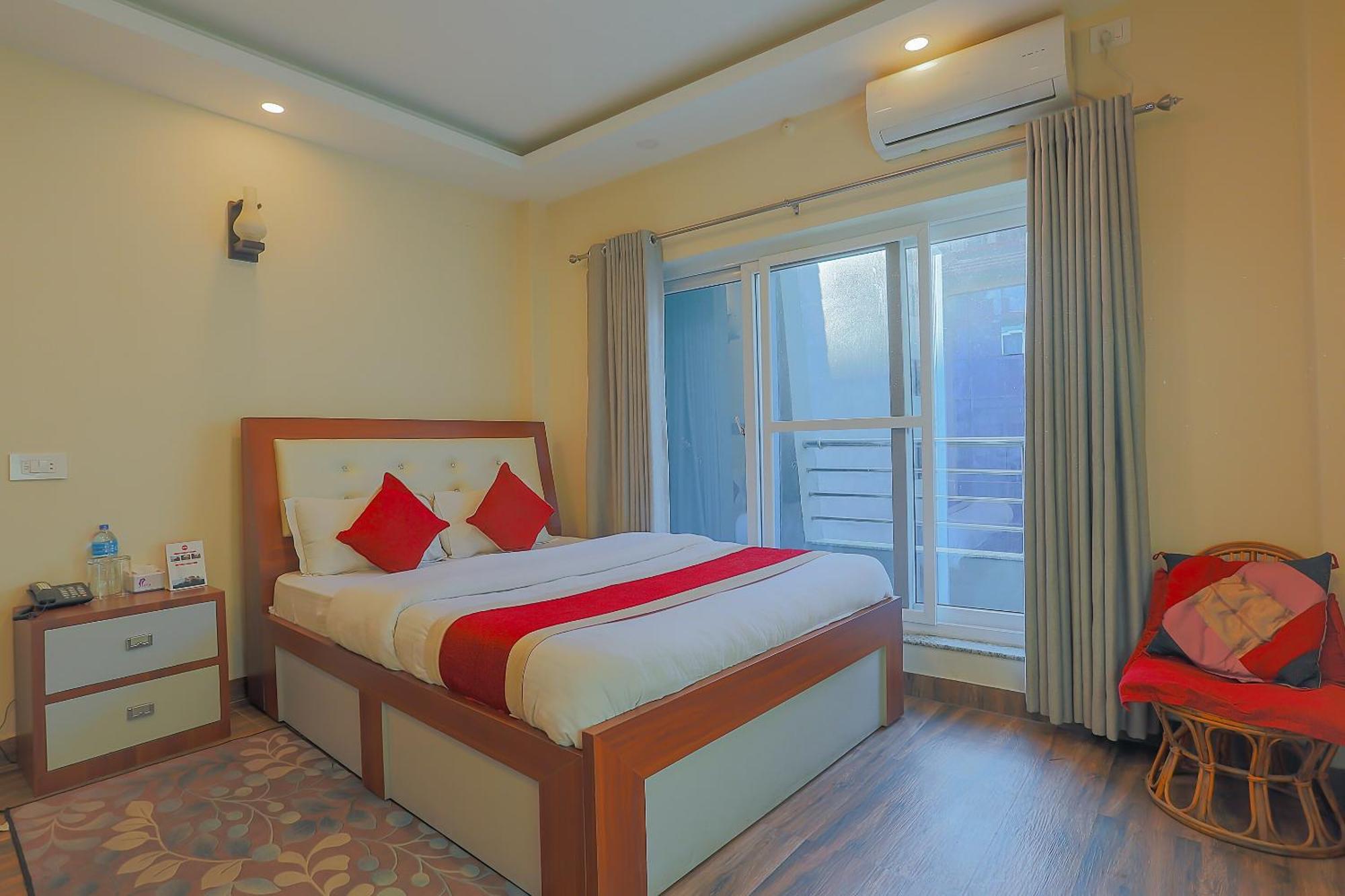 Oyo 799 Hotel Tik Tok Pvt Ltd. Kathmandu Exterior foto