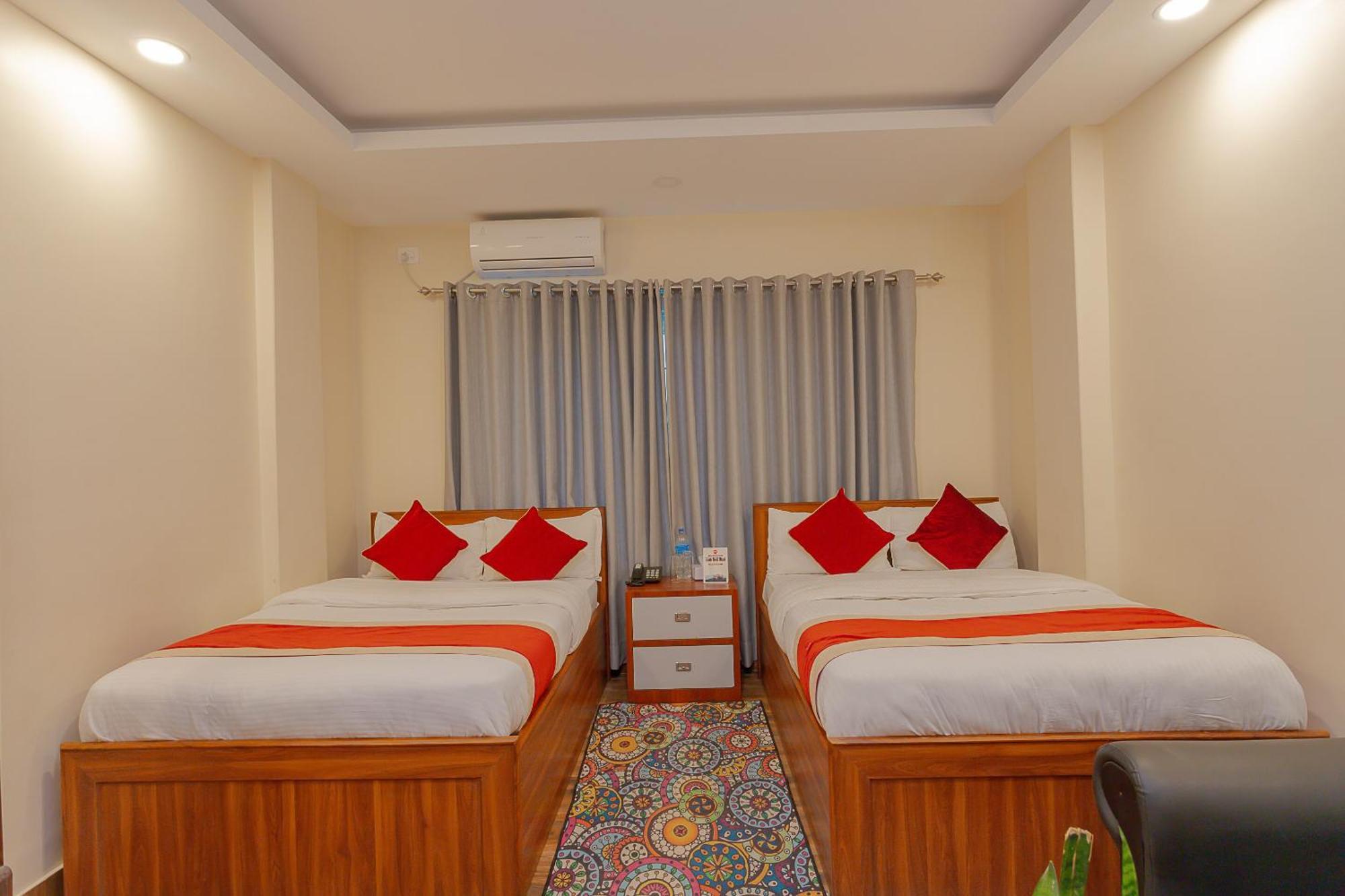 Oyo 799 Hotel Tik Tok Pvt Ltd. Kathmandu Exterior foto